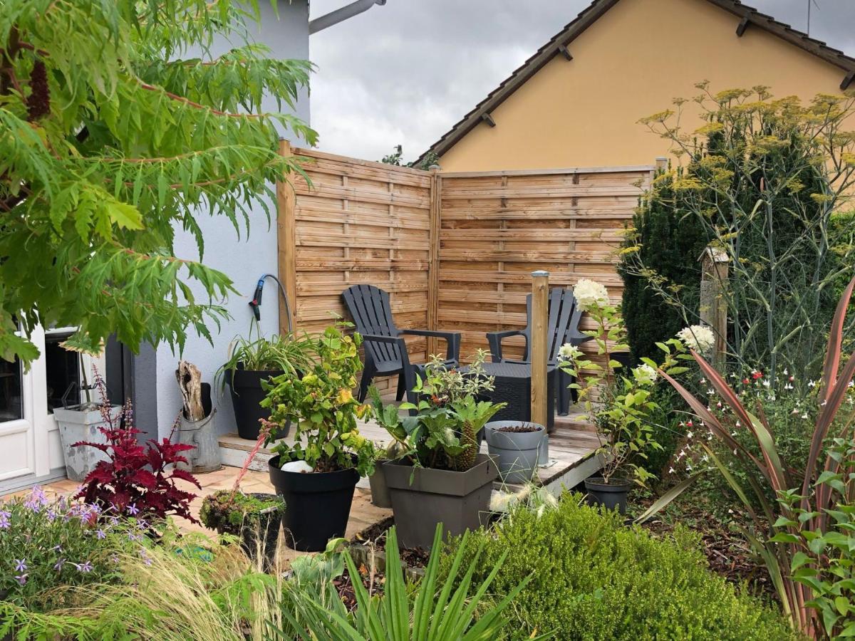 Bed and Breakfast Les Nuits Victoriennes Saint-Germain-du-Corbeis Esterno foto